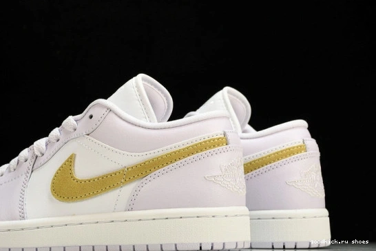 Low Grape 1 DC0774-501 DC0774-501 Jordan Barely 0206